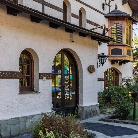 Hosteria La Posta Del Cazador San Martín de los Andes Esterno foto