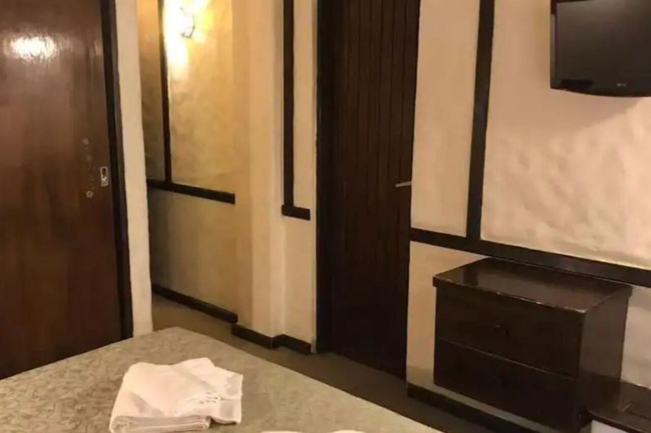 Hosteria La Posta Del Cazador San Martín de los Andes Esterno foto