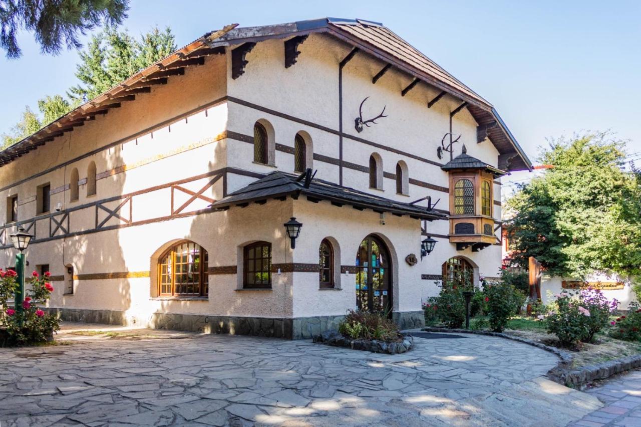 Hosteria La Posta Del Cazador San Martín de los Andes Esterno foto